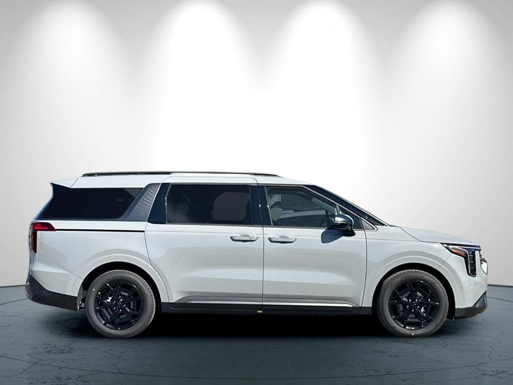 new 2026 Kia Carnival Hybrid car, priced at $53,090