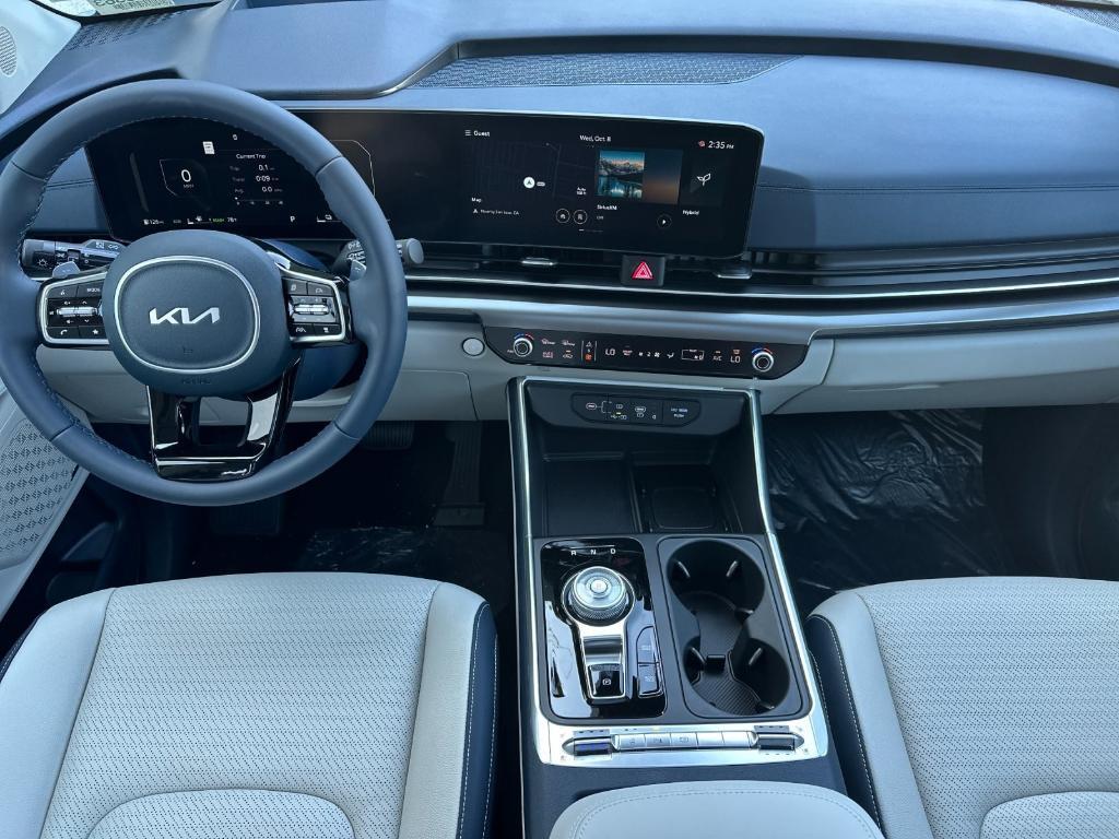 new 2026 Kia Carnival Hybrid car, priced at $53,090