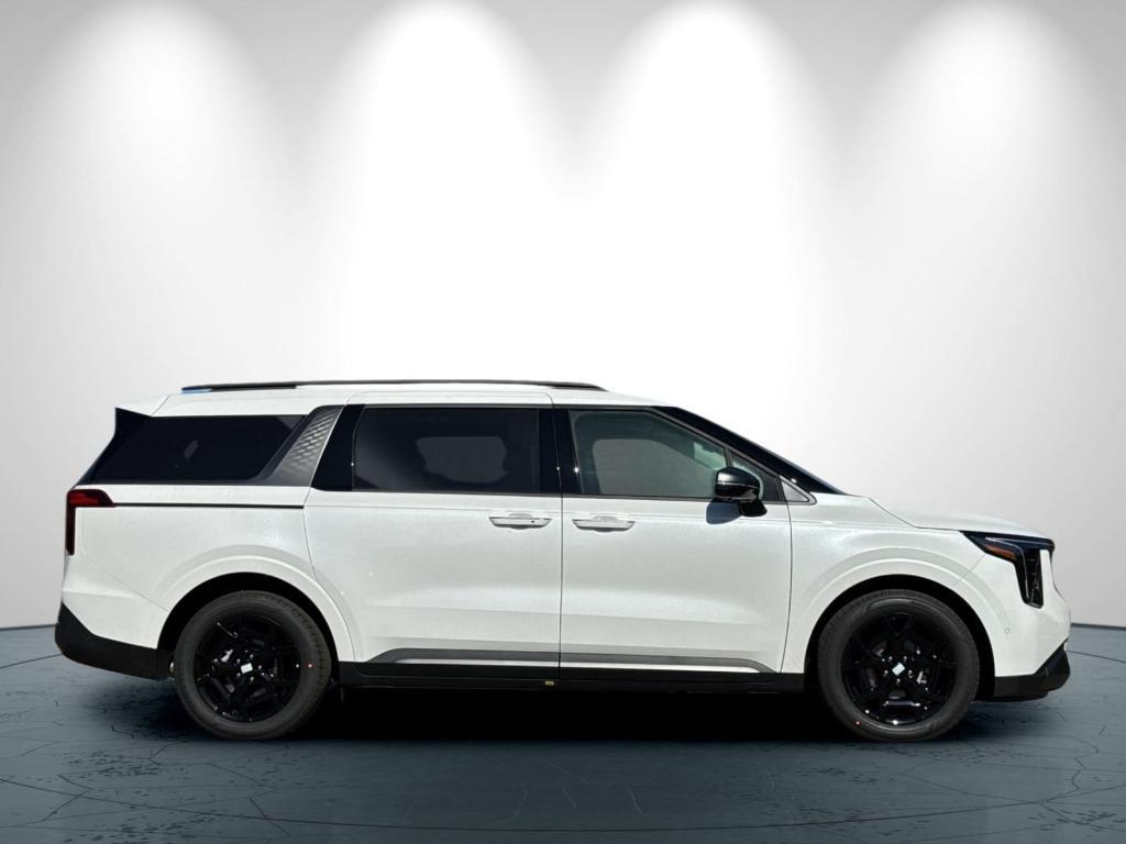 new 2026 Kia Carnival Hybrid car, priced at $55,365
