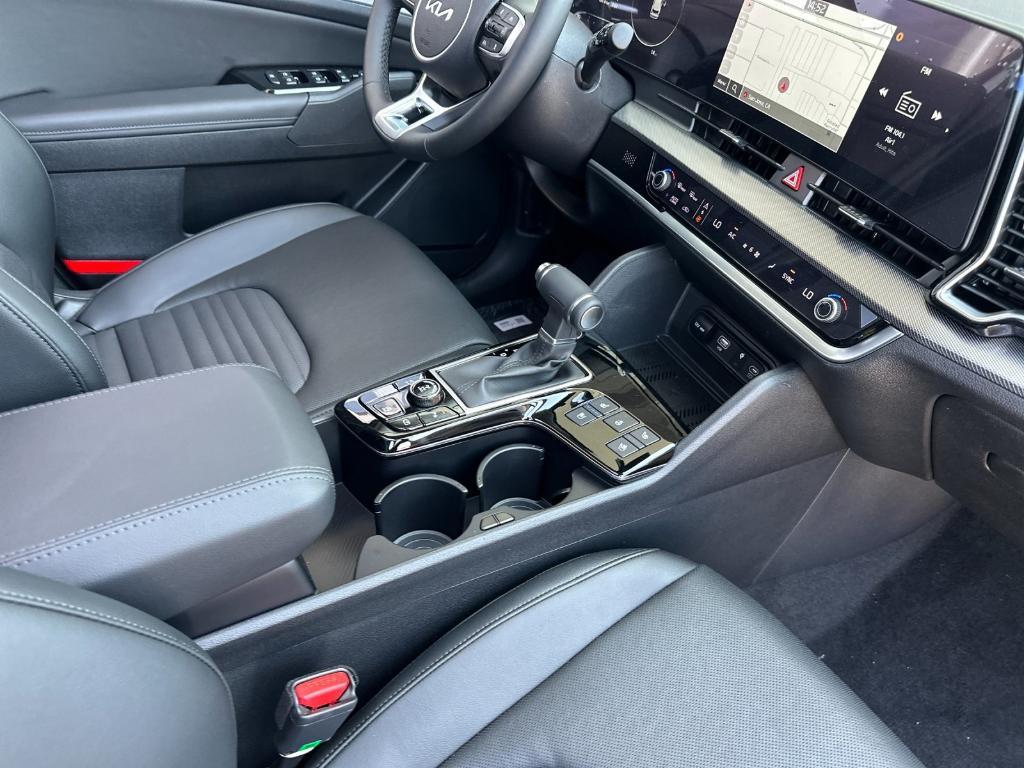 new 2025 Kia Sportage car, priced at $38,755