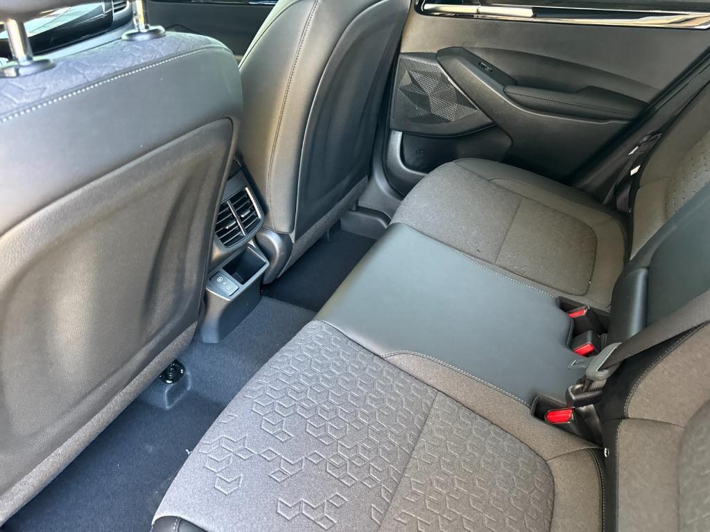 new 2025 Kia Seltos car, priced at $26,775