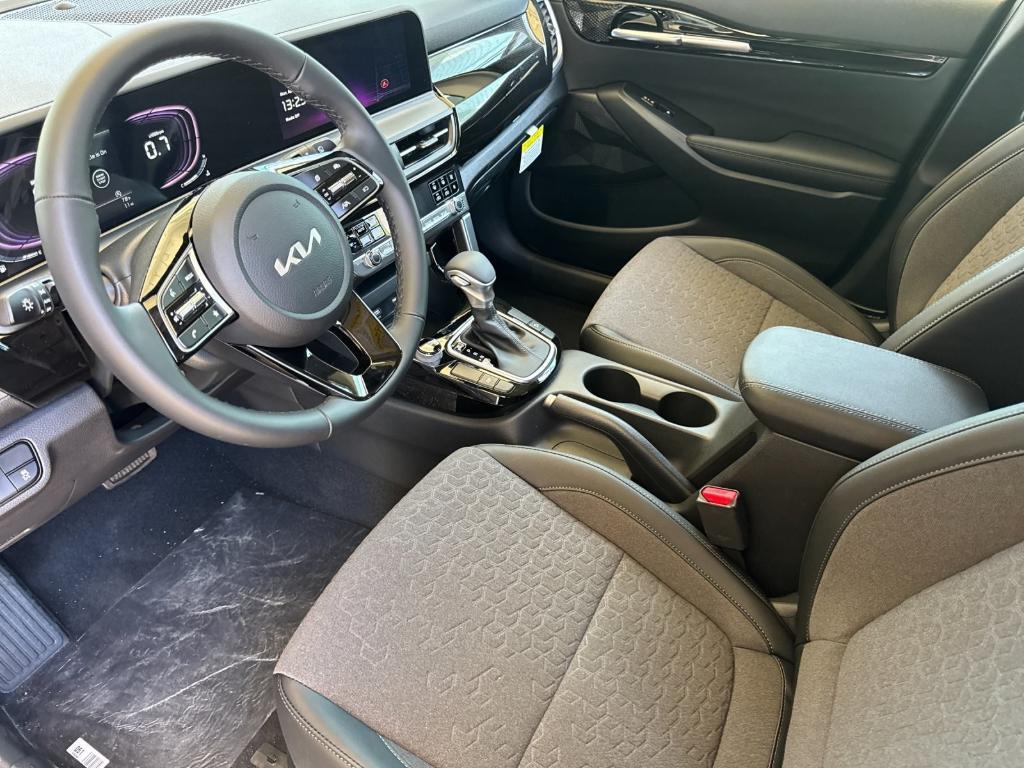 new 2025 Kia Seltos car, priced at $26,775