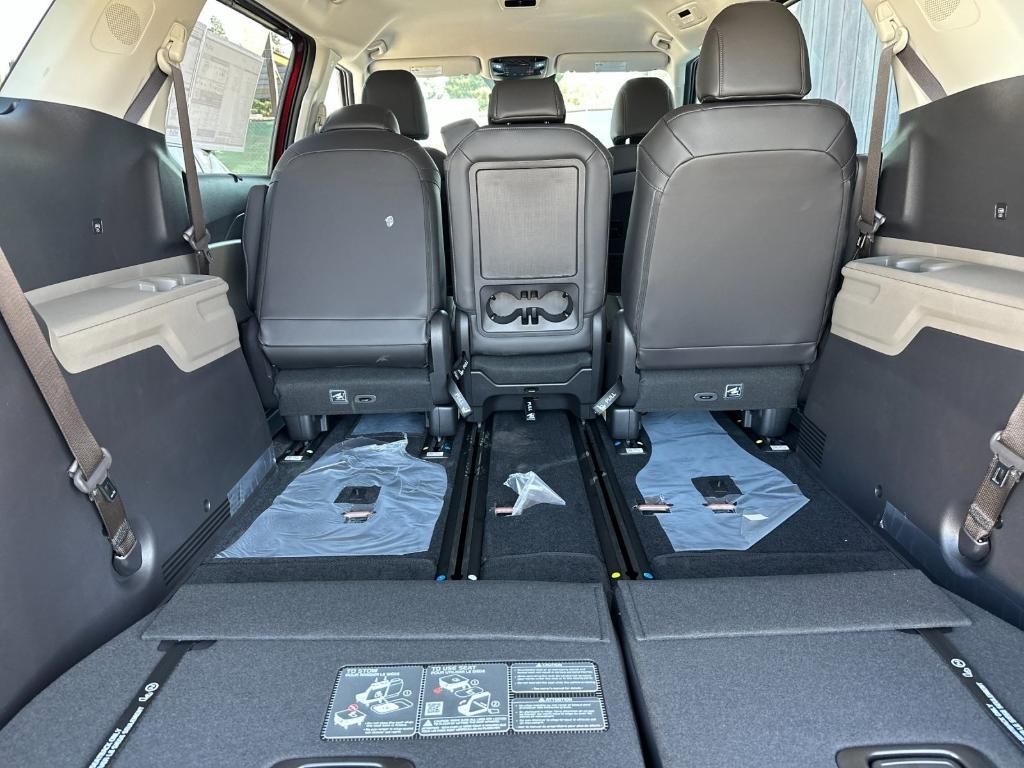 new 2026 Kia Carnival Hybrid car, priced at $44,890