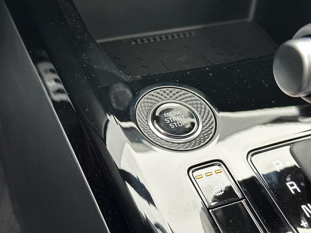 new 2025 Kia Niro car, priced at $32,314