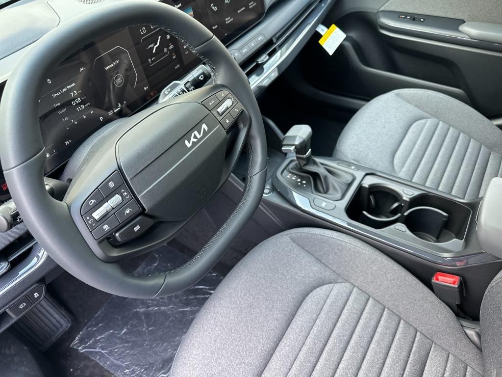 new 2025 Kia K4 car, priced at $25,165