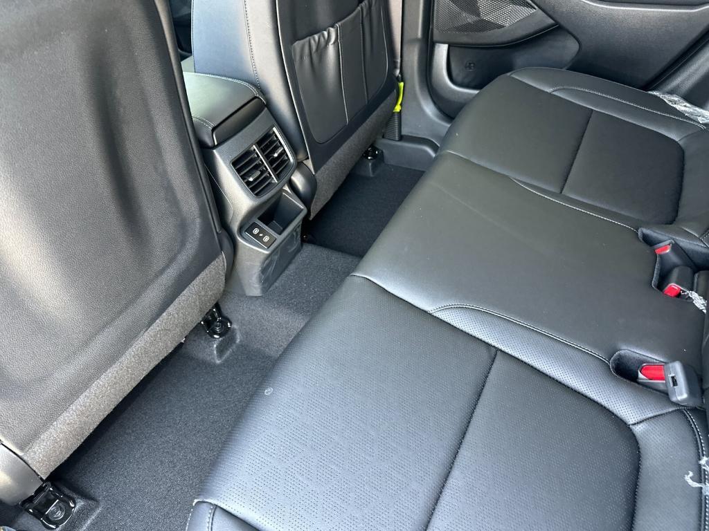 new 2025 Kia Seltos car, priced at $28,575