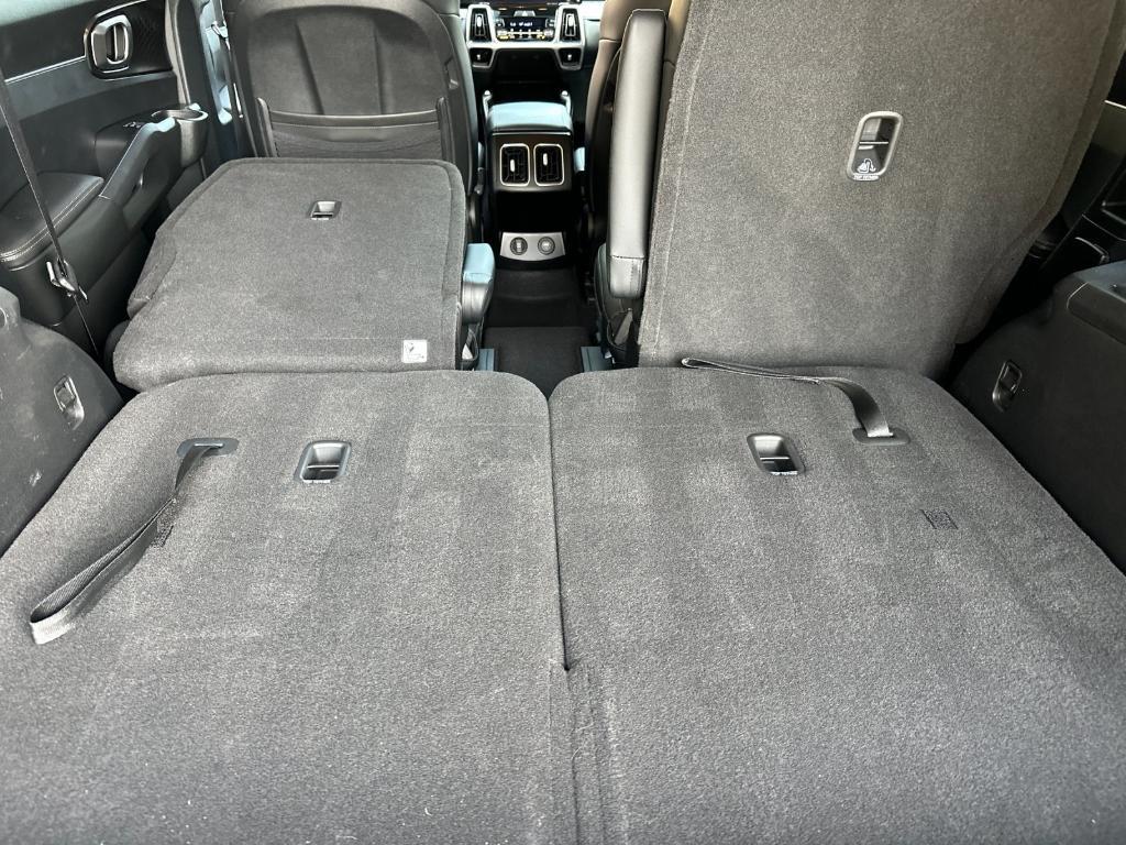 used 2022 Kia Sorento Hybrid car, priced at $29,995