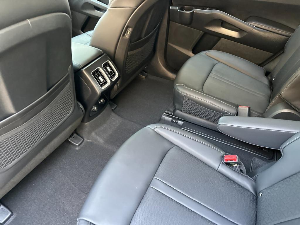 used 2022 Kia Sorento Hybrid car, priced at $27,957
