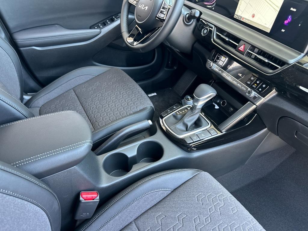 new 2025 Kia Seltos car, priced at $28,670