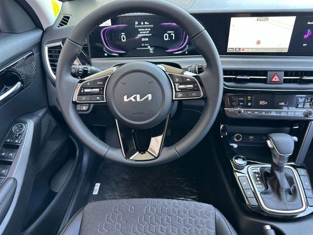 new 2025 Kia Seltos car, priced at $28,670