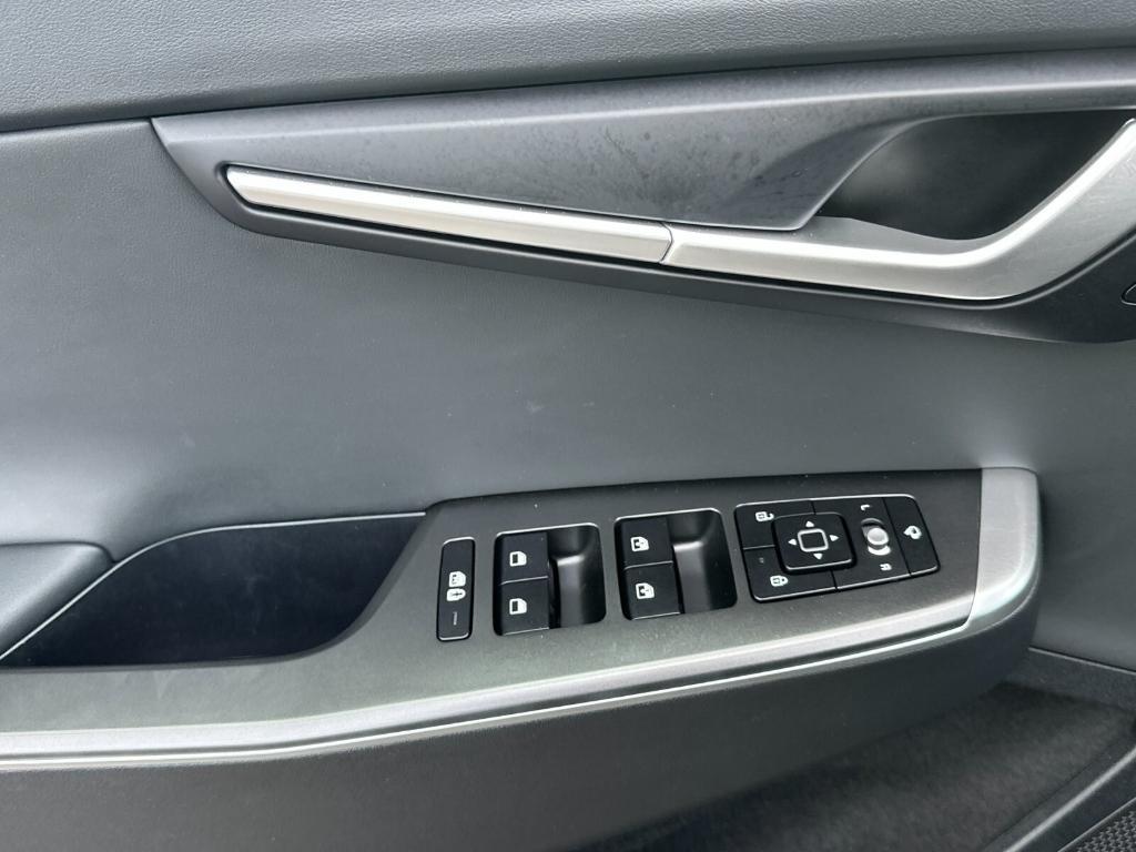 used 2023 Kia EV6 car, priced at $27,995