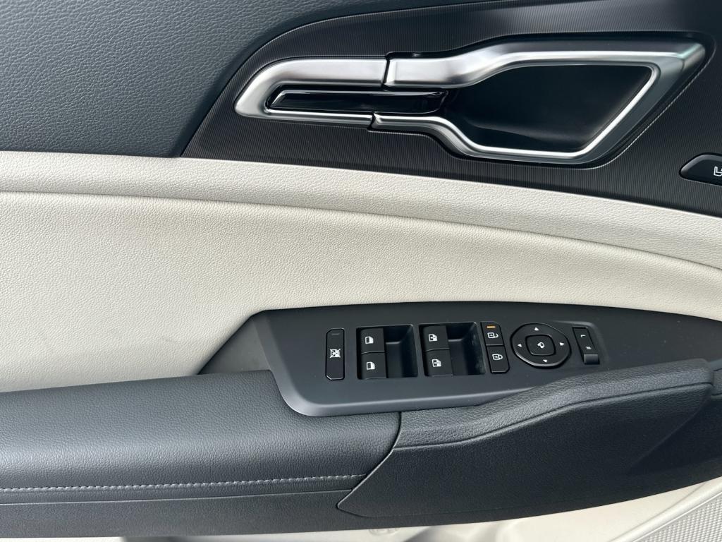 new 2026 Kia Sportage Hybrid car, priced at $42,035