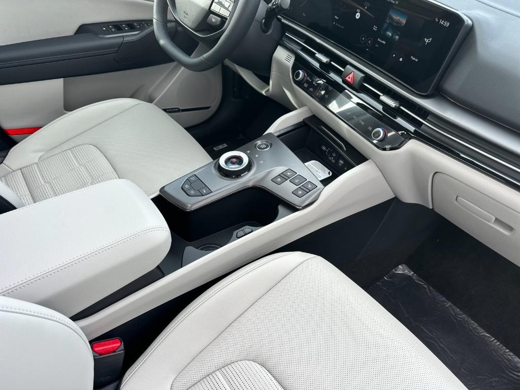 new 2026 Kia Sportage Hybrid car, priced at $42,035