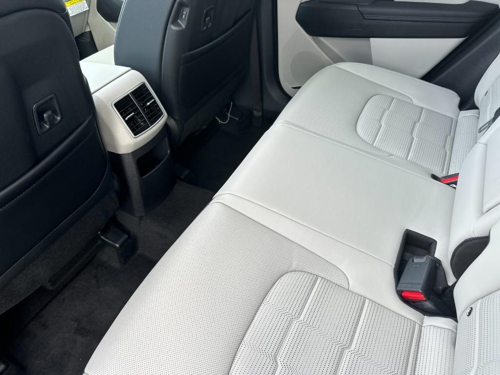 new 2026 Kia Sportage Hybrid car, priced at $42,035