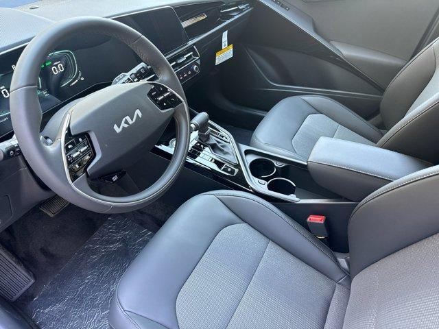 new 2025 Kia Niro car, priced at $30,106