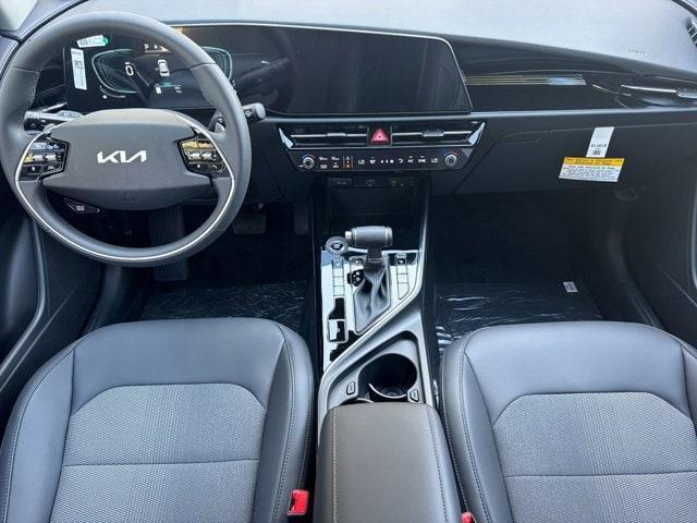new 2025 Kia Niro car, priced at $30,106