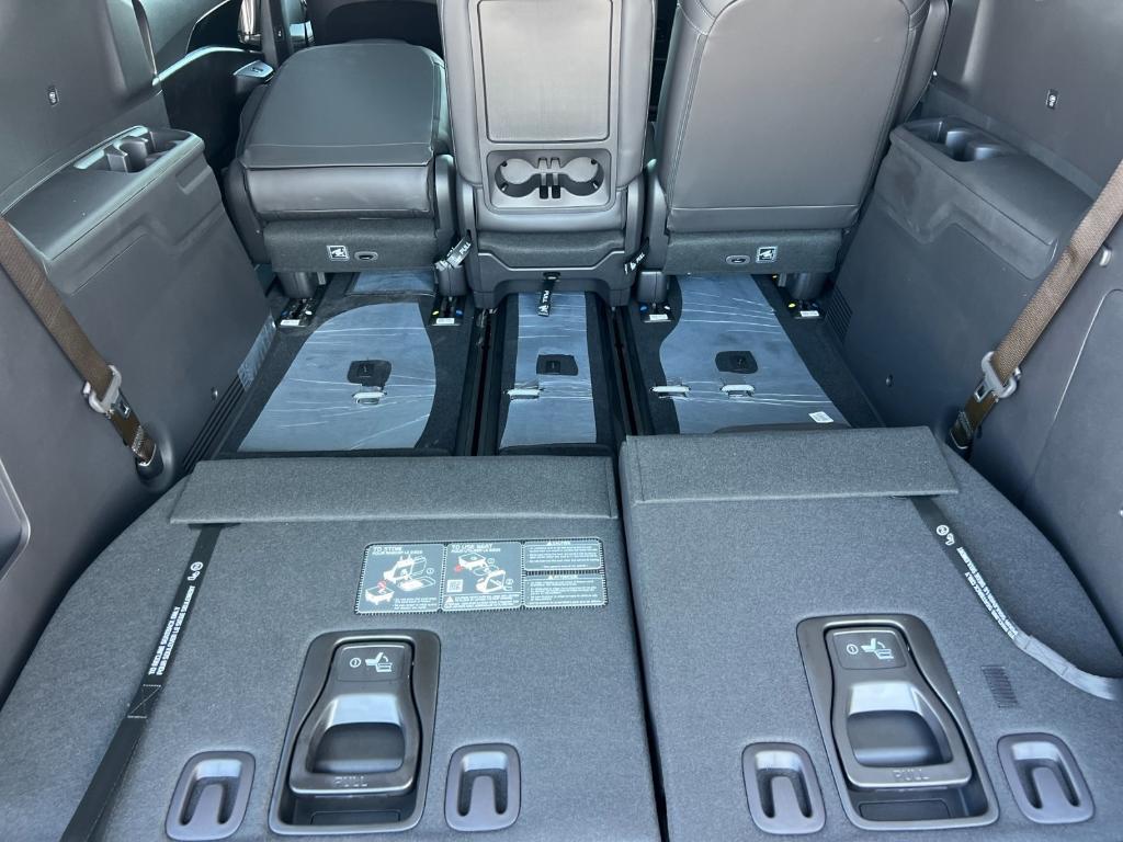 new 2025 Kia Carnival Hybrid car, priced at $51,095
