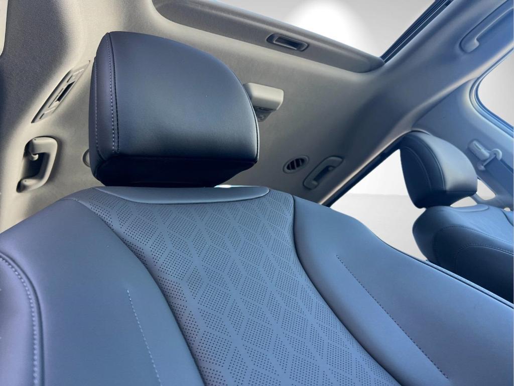 new 2025 Kia Carnival Hybrid car, priced at $51,095