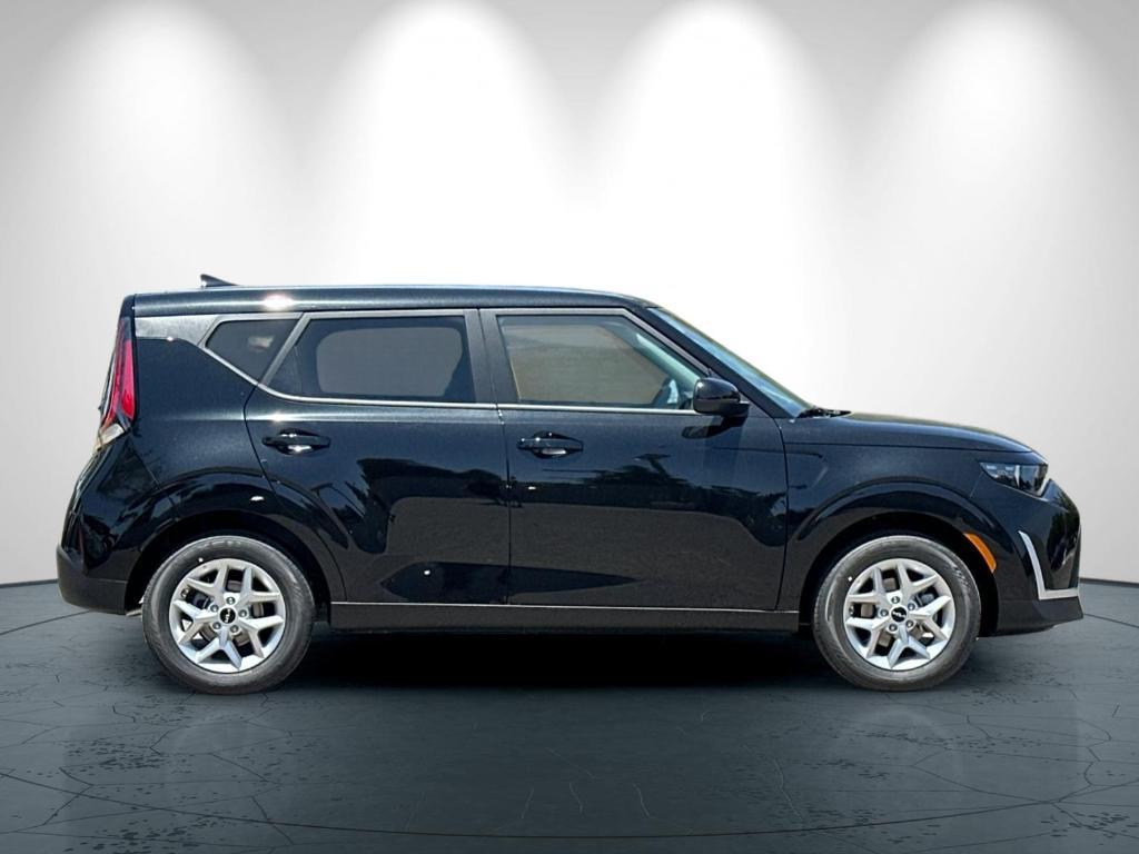 new 2025 Kia Soul car, priced at $22,905