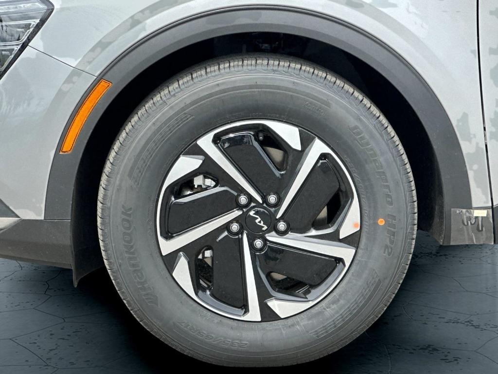new 2025 Kia Sportage Hybrid car, priced at $30,420