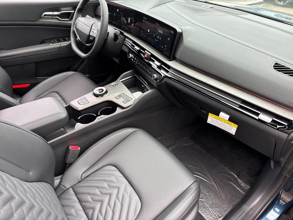 new 2026 Kia Sportage Plug-In Hybrid car, priced at $49,355