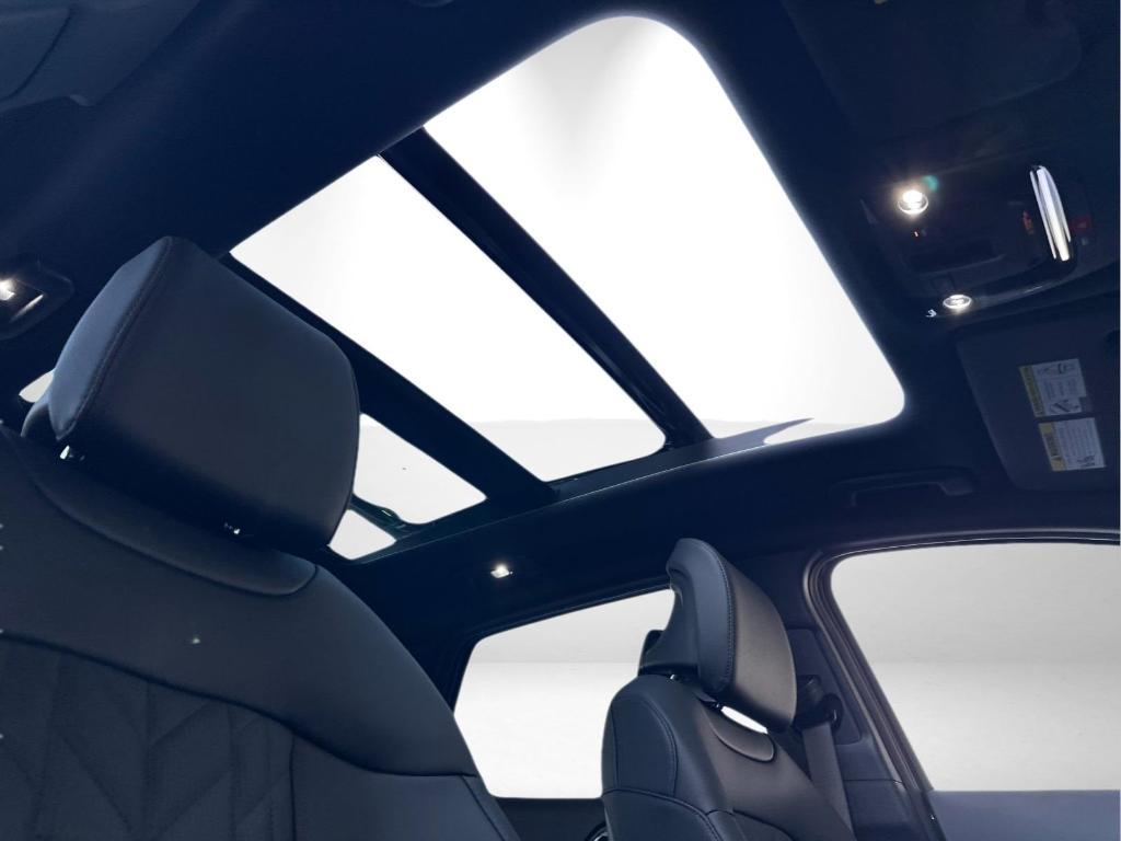 new 2025 Kia Sportage Plug-In Hybrid car, priced at $46,035