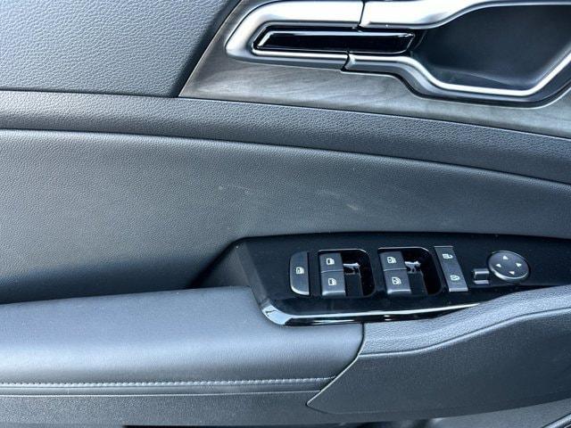 new 2025 Kia Sportage Plug-In Hybrid car, priced at $44,194