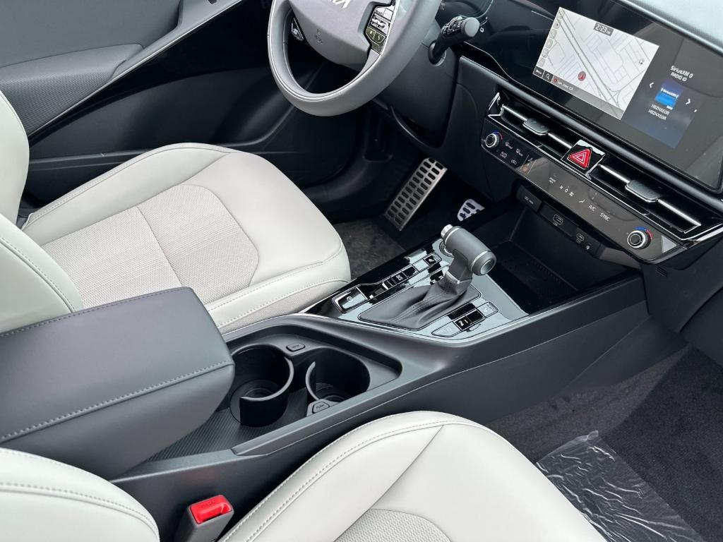new 2025 Kia Niro car, priced at $33,660