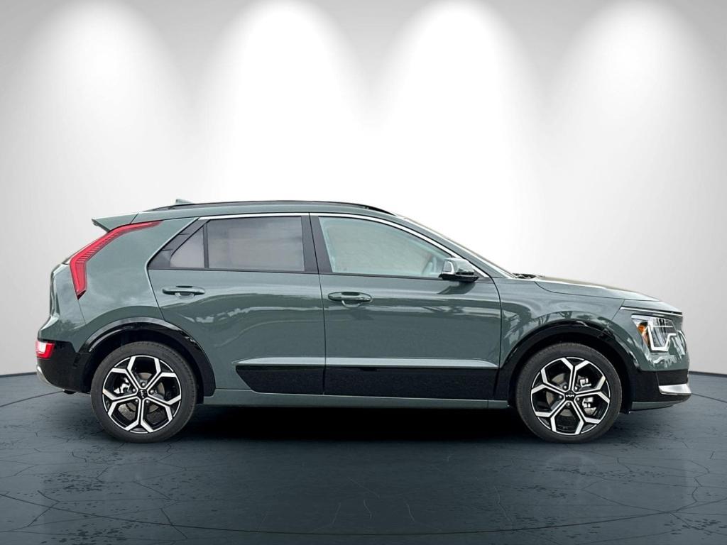 new 2025 Kia Niro car, priced at $33,660