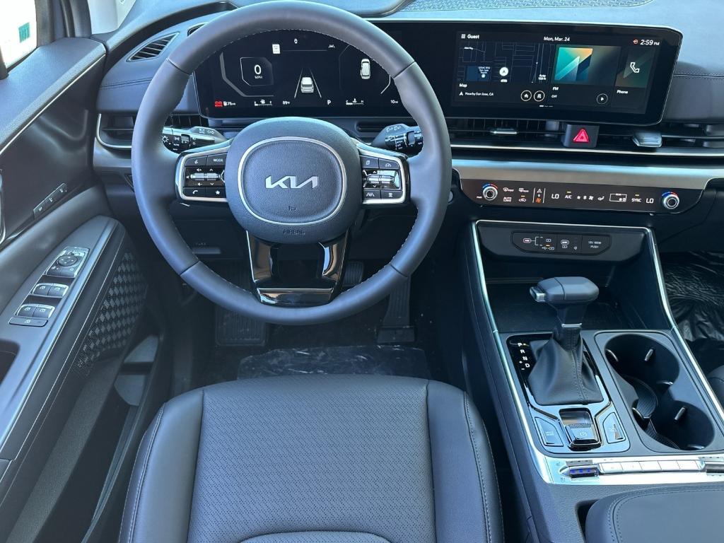 new 2025 Kia Carnival car, priced at $53,095