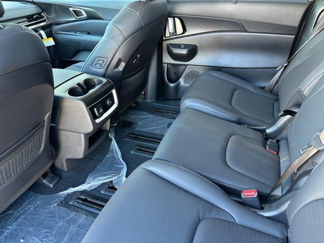 new 2025 Kia Carnival car, priced at $55,750