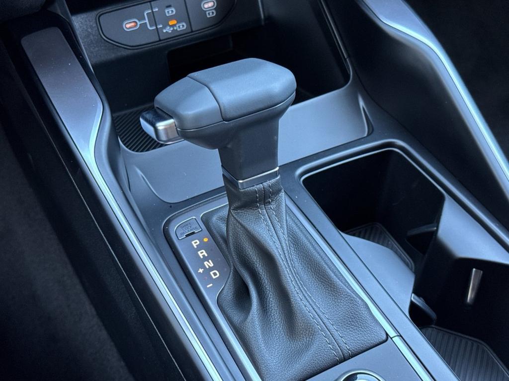 new 2026 Kia Sorento car, priced at $33,870