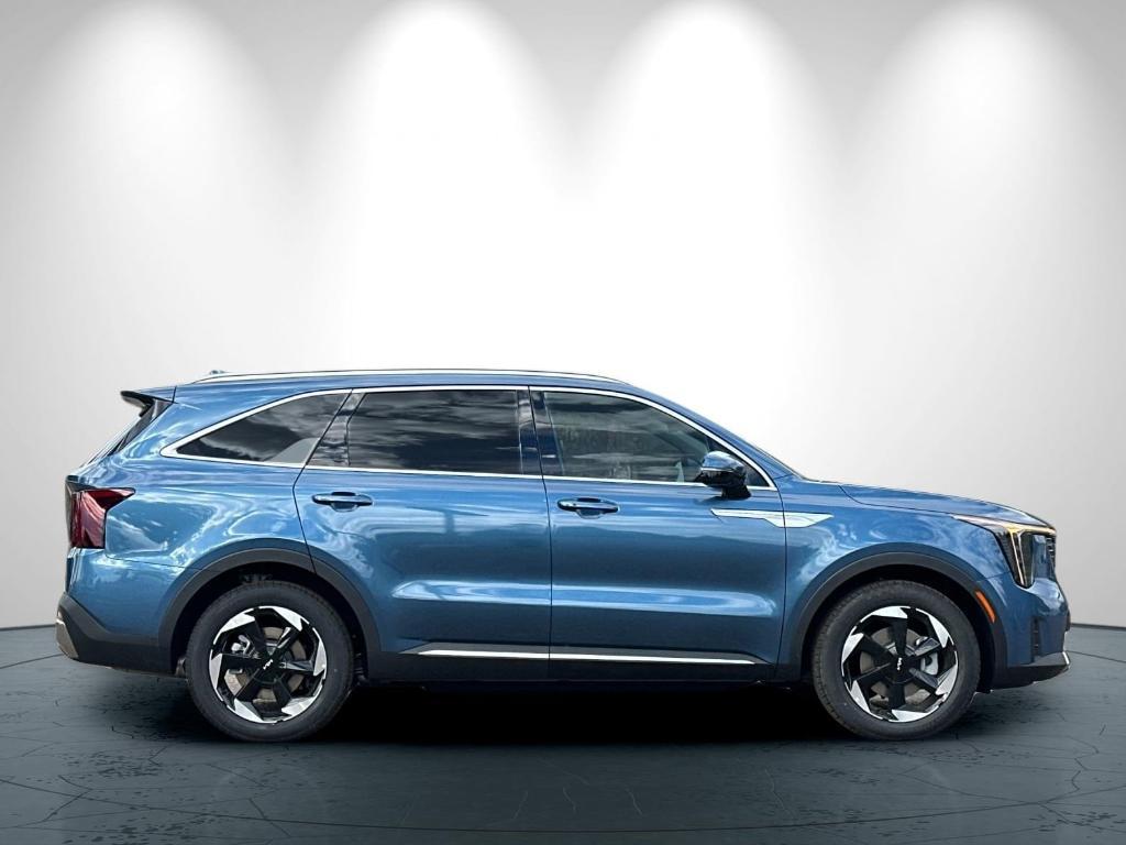 new 2025 Kia Sorento Hybrid car, priced at $42,130