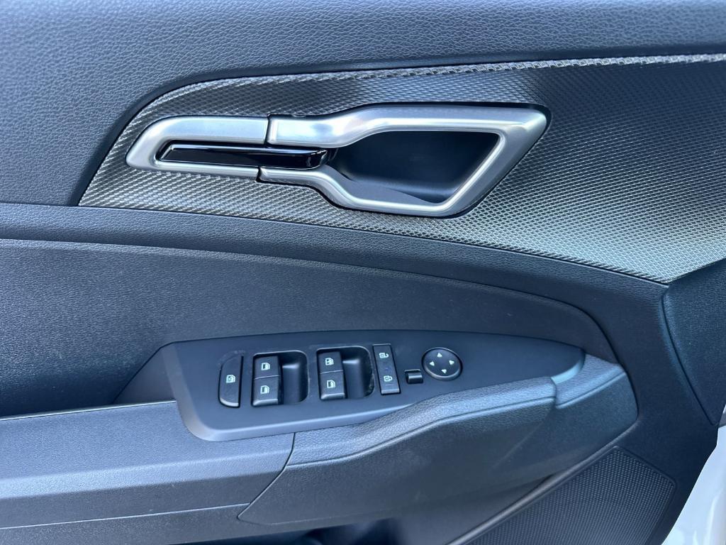 new 2025 Kia Sportage Hybrid car, priced at $30,755
