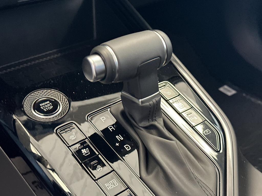 new 2025 Kia Niro car, priced at $35,482