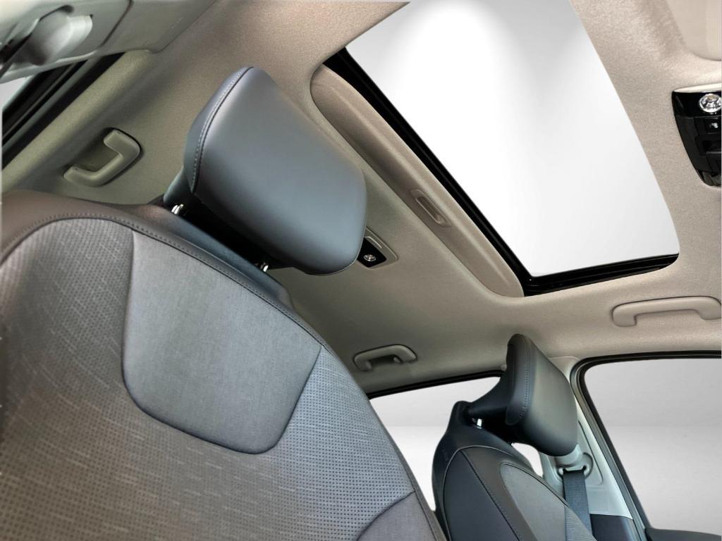 new 2025 Kia Niro car, priced at $35,482