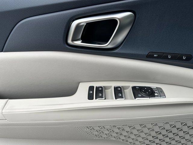 new 2025 Kia Carnival Hybrid car, priced at $48,092