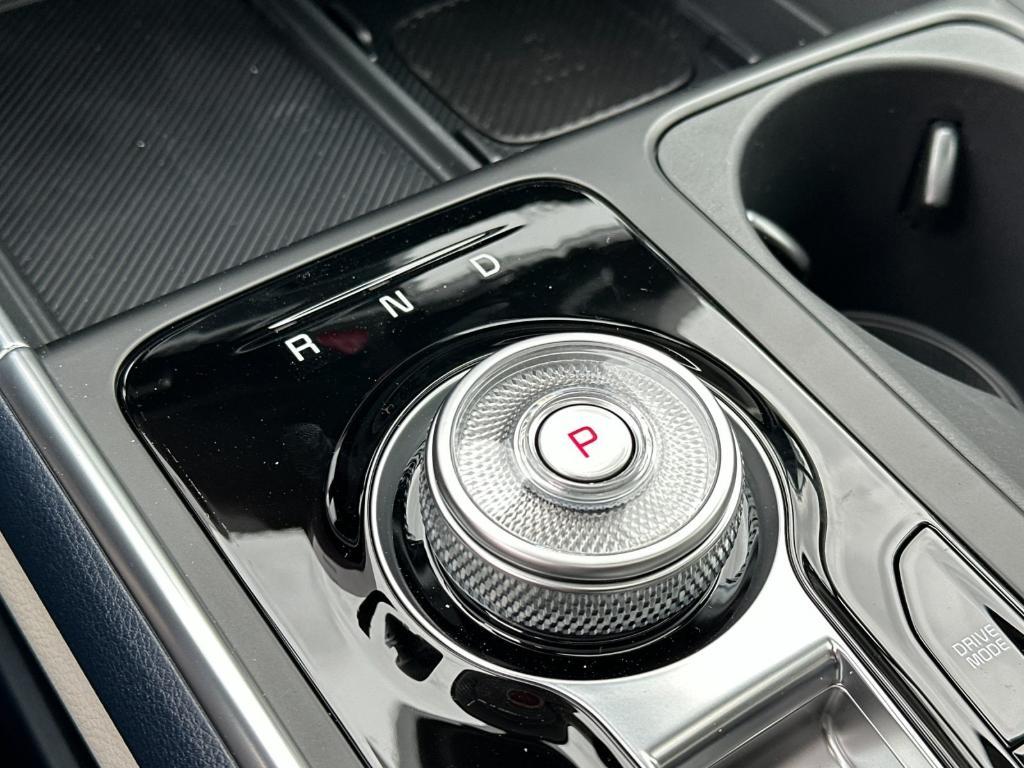 new 2025 Kia Carnival Hybrid car, priced at $50,095
