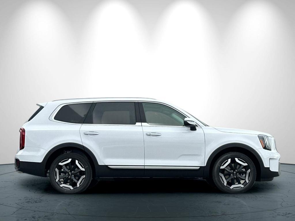 new 2025 Kia Telluride car, priced at $41,600