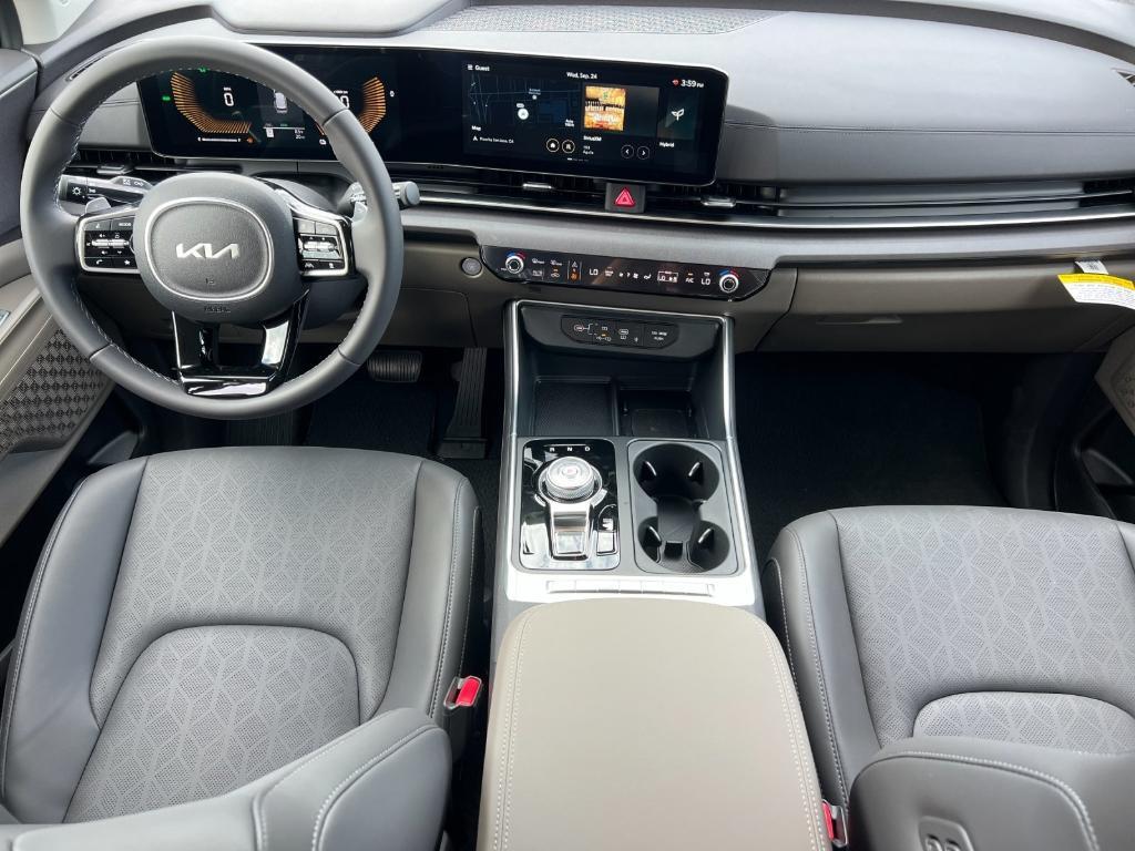 new 2026 Kia Carnival Hybrid car