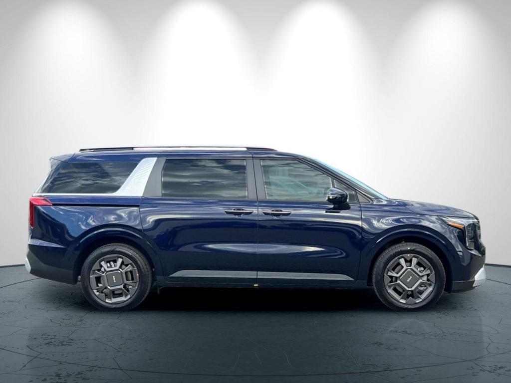 new 2026 Kia Carnival Hybrid car