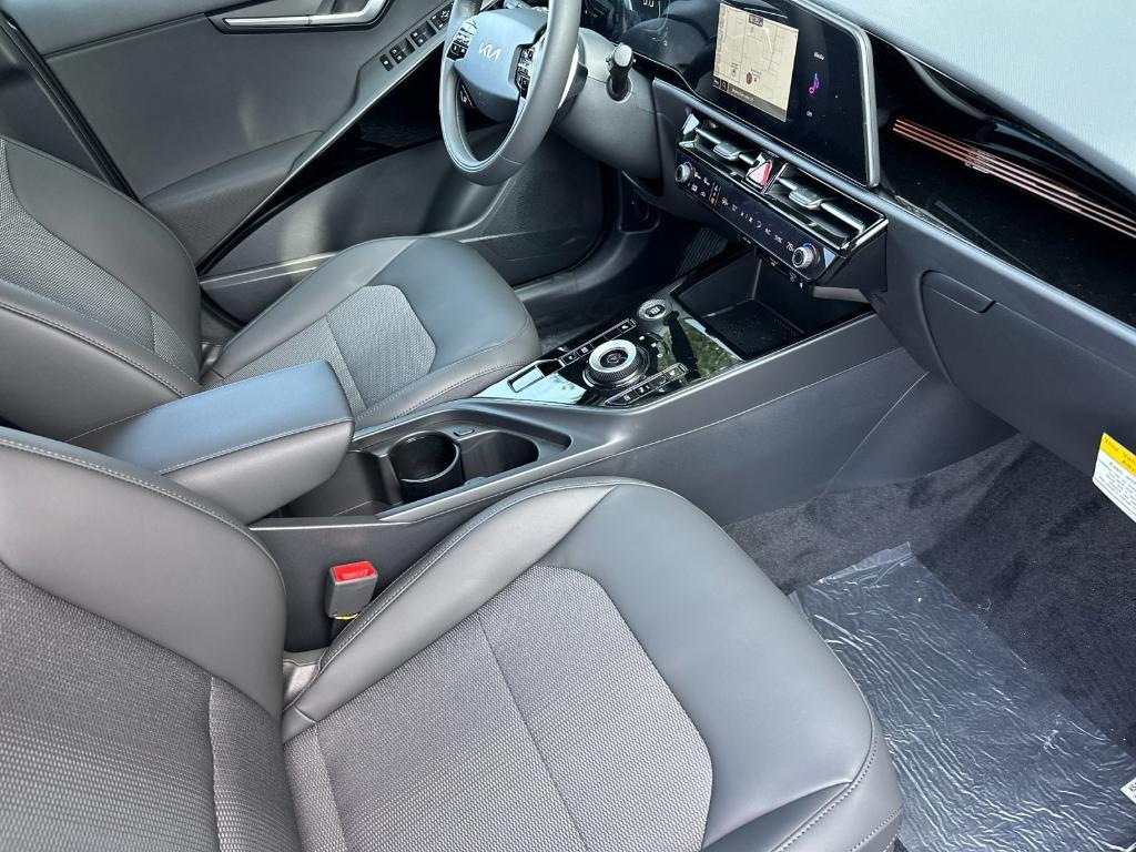new 2025 Kia Niro Plug-In Hybrid car, priced at $36,140
