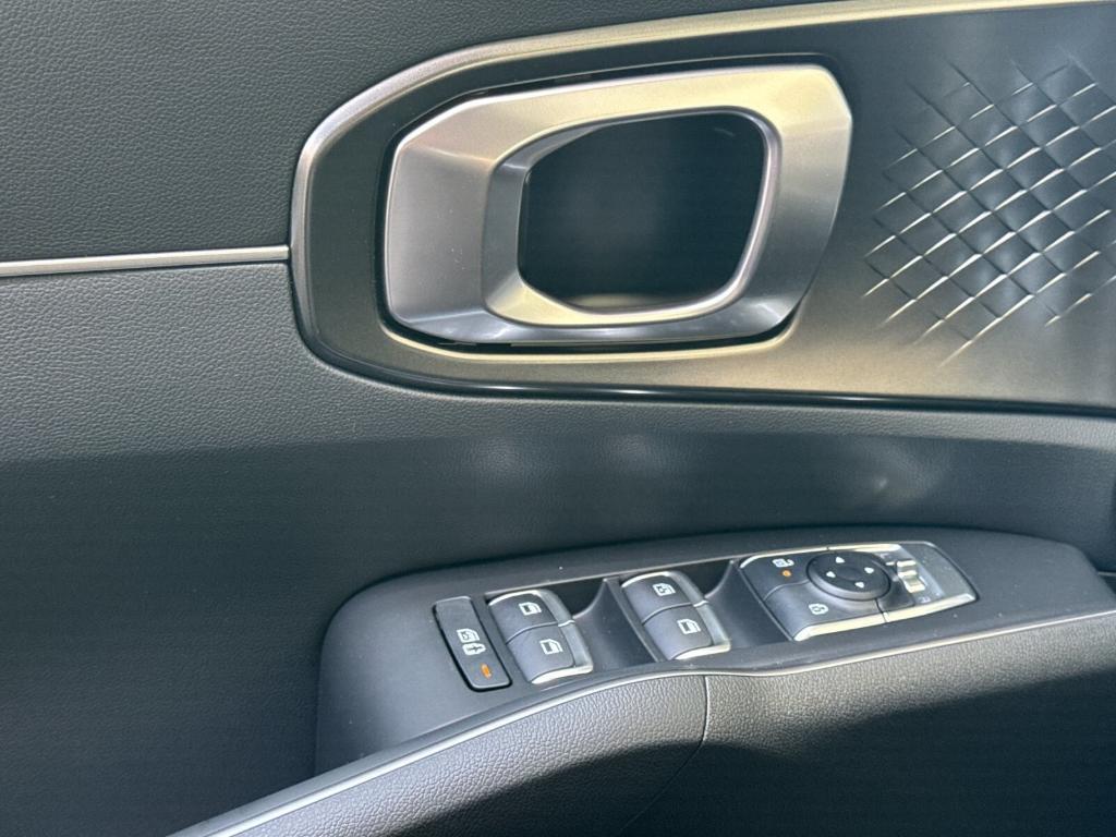 new 2025 Kia Sorento Plug-In Hybrid car, priced at $51,425