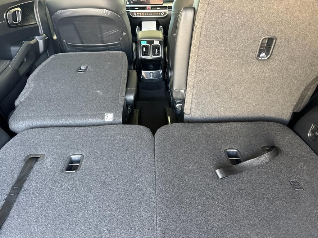 new 2025 Kia Sorento Plug-In Hybrid car, priced at $51,425