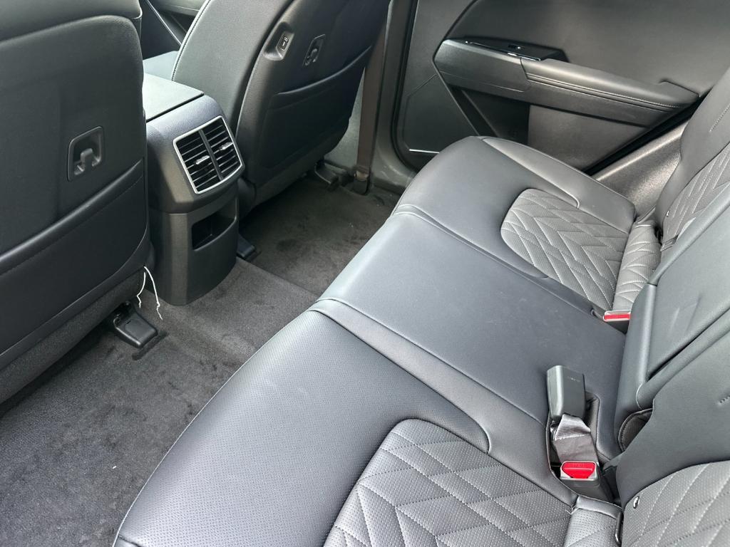 new 2025 Kia Sportage Plug-In Hybrid car, priced at $44,290