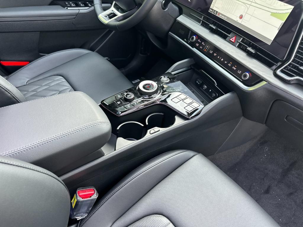 new 2025 Kia Sportage Plug-In Hybrid car, priced at $44,290
