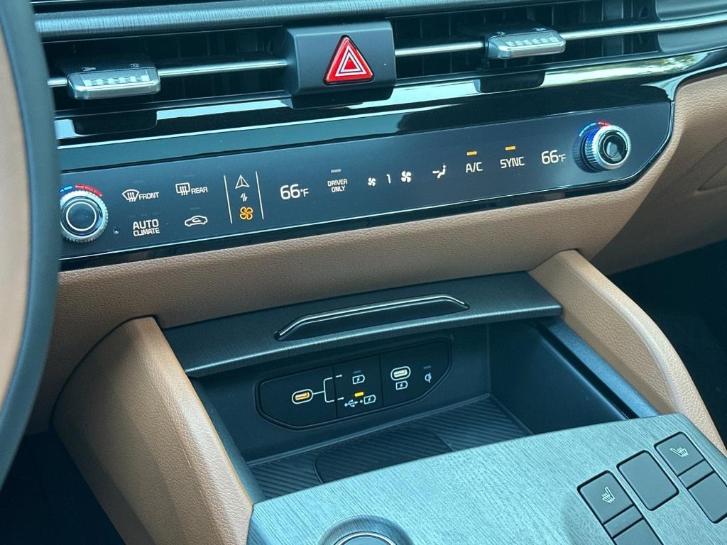 new 2026 Kia Sportage Hybrid car, priced at $37,875