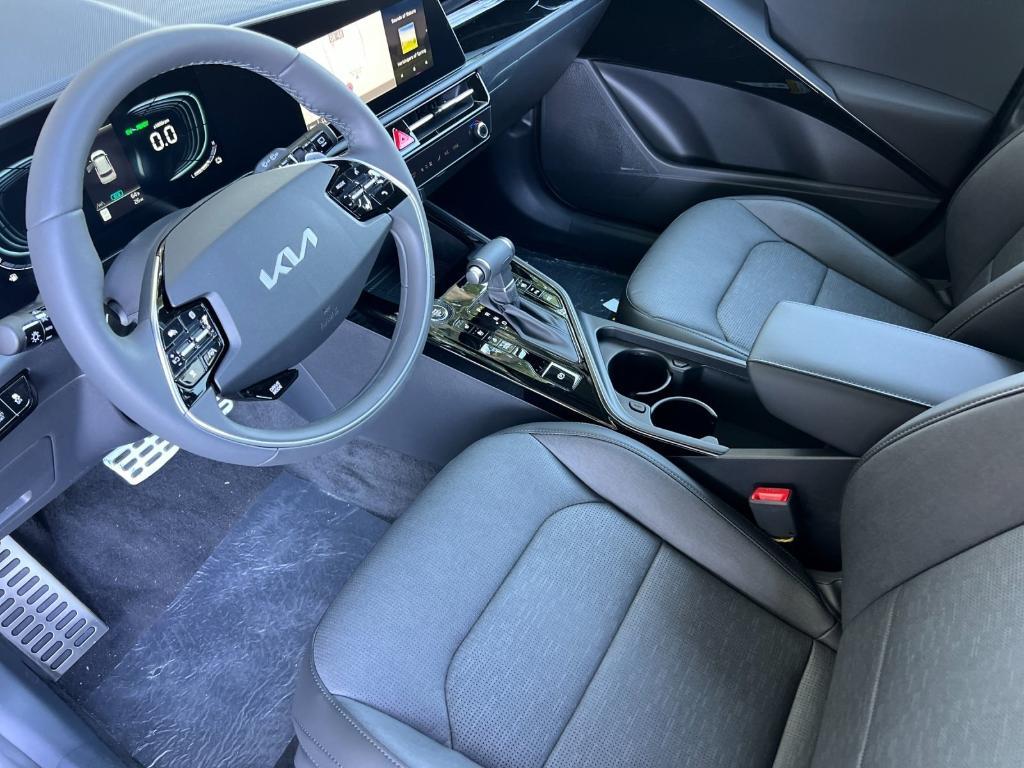 new 2025 Kia Niro car, priced at $37,155