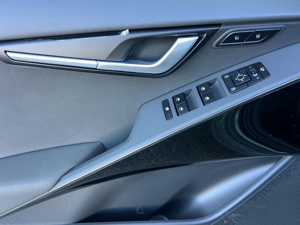new 2025 Kia Niro car, priced at $37,155