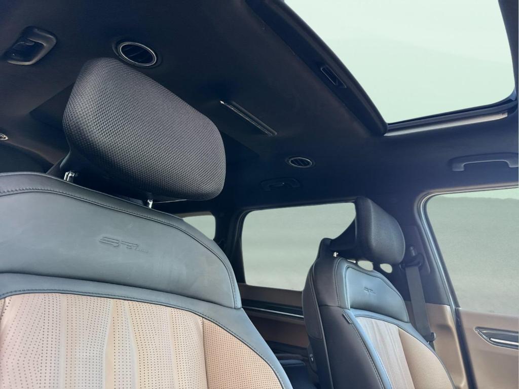 new 2026 Kia EV9 car, priced at $75,290